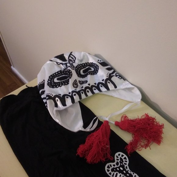 Candy skull and bones footless tights/leggings and cap with tassels - size small - Picture 2 of 3